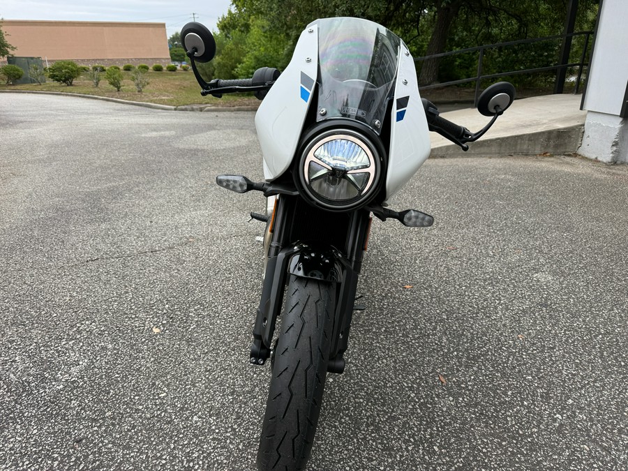 2026 Triumph Thruxton 400