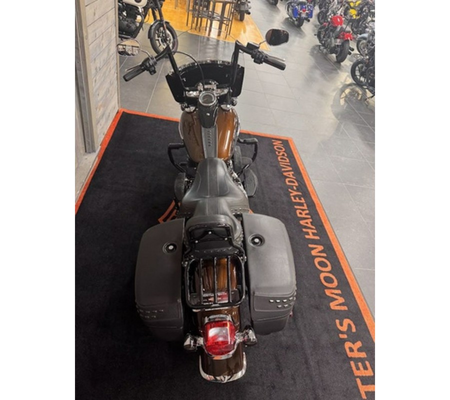 2019 Harley-Davidson Softail FLHCS - Heritage Classic 114