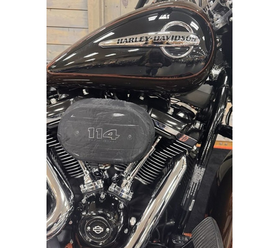 2019 Harley-Davidson Softail FLHCS - Heritage Classic 114