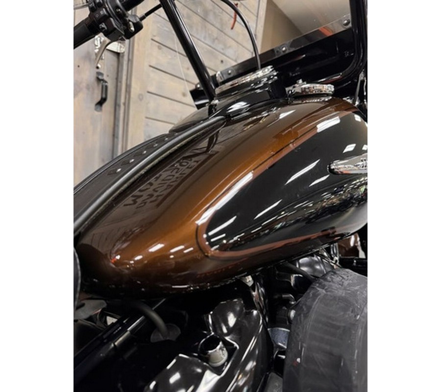 2019 Harley-Davidson Softail FLHCS - Heritage Classic 114
