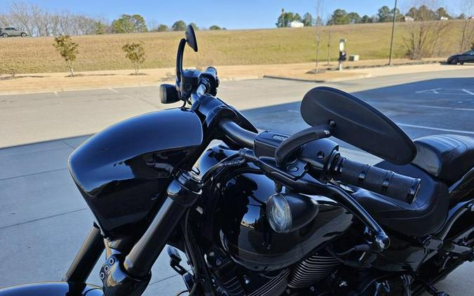 2017 Harley-Davidson® FXSE - CVO™ Pro Street Breakout®