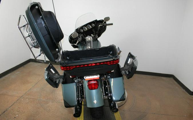 Harley-Davidson® Ultra Limited 2020 FLHTK 639063B SLV PINE/SPRUCE W/PINSTRIPE