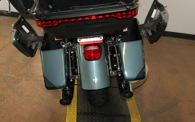 Harley-Davidson® Ultra Limited 2020 FLHTK 639063B SLV PINE/SPRUCE W/PINSTRIPE