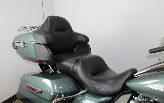Harley-Davidson® Ultra Limited 2020 FLHTK 639063B SLV PINE/SPRUCE W/PINSTRIPE