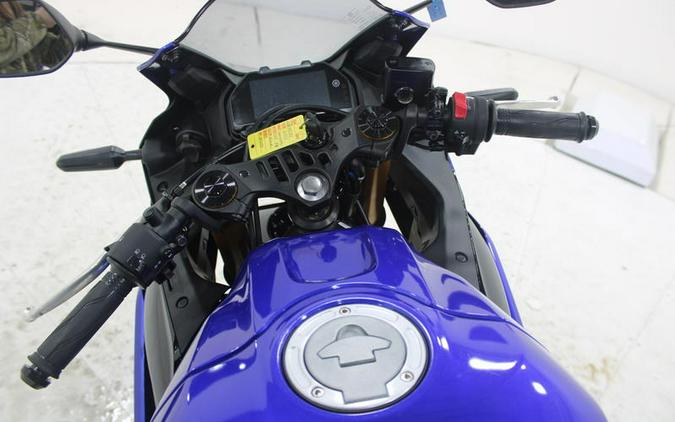 2025 Yamaha YZF-R3