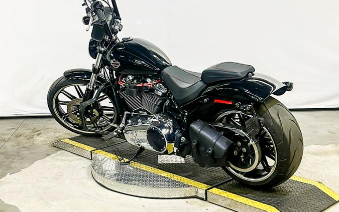 2018 Harley-Davidson® FXBR - Softail® Breakout®