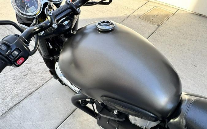 2020 Triumph Bonneville T100 Black Matte Irostone/Matte Black