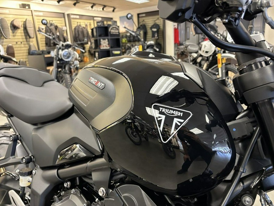 2026 Triumph Trident 800 Jet Black