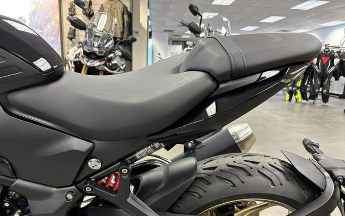 2026 Triumph Trident 800 Jet Black