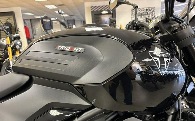 2026 Triumph Trident 800 Jet Black