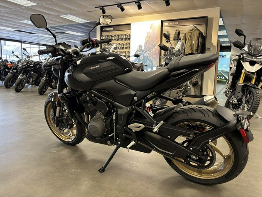 2026 Triumph Trident 800 Jet Black