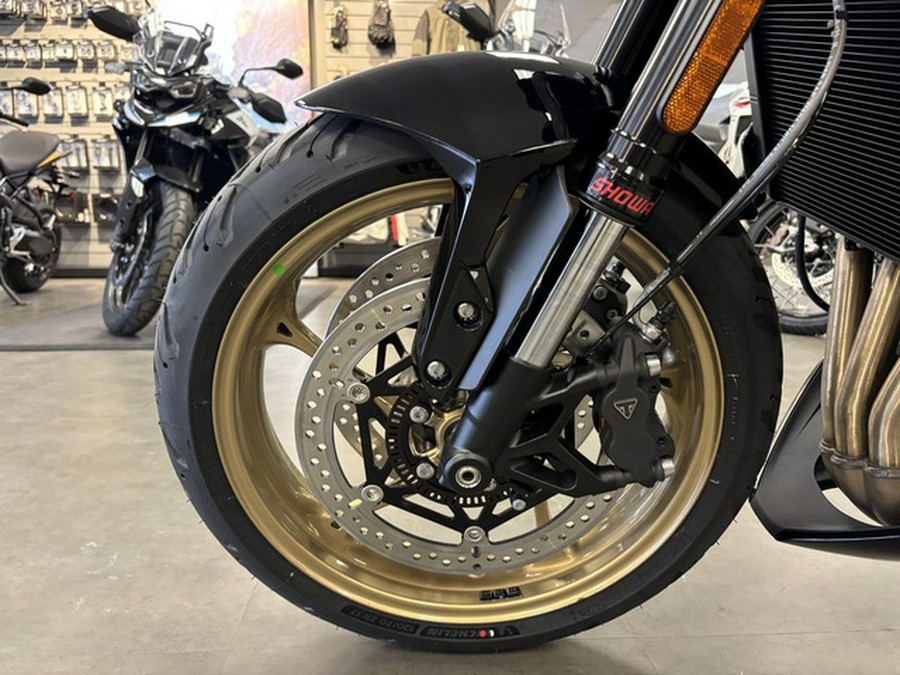 2026 Triumph Trident 800 Jet Black