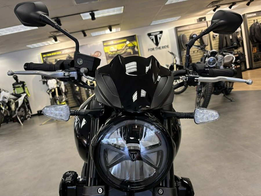 2026 Triumph Trident 800 Jet Black