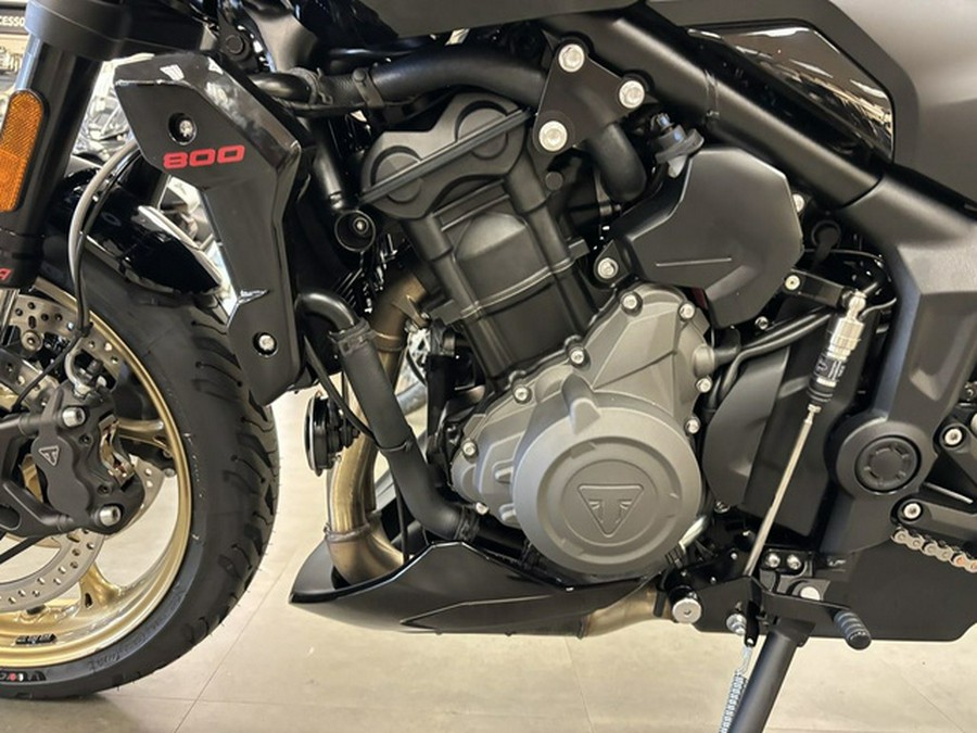 2026 Triumph Trident 800 Jet Black