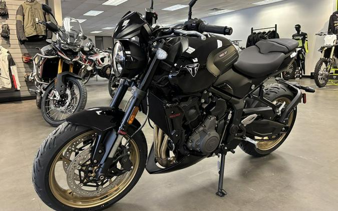 2026 Triumph Trident 800 Jet Black