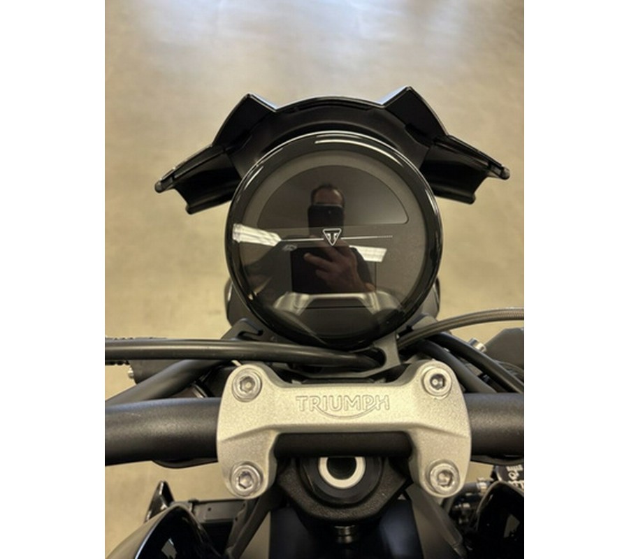 2026 Triumph Trident 800 Jet Black