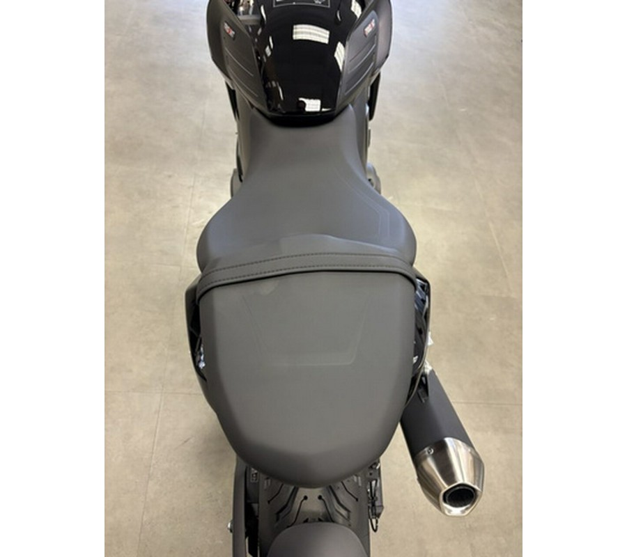 2026 Triumph Trident 800 Jet Black