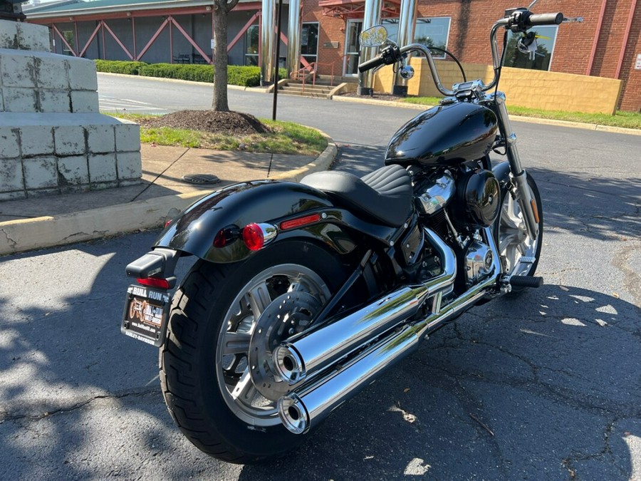 2023 FXST Softail® Standard in Vivid Black