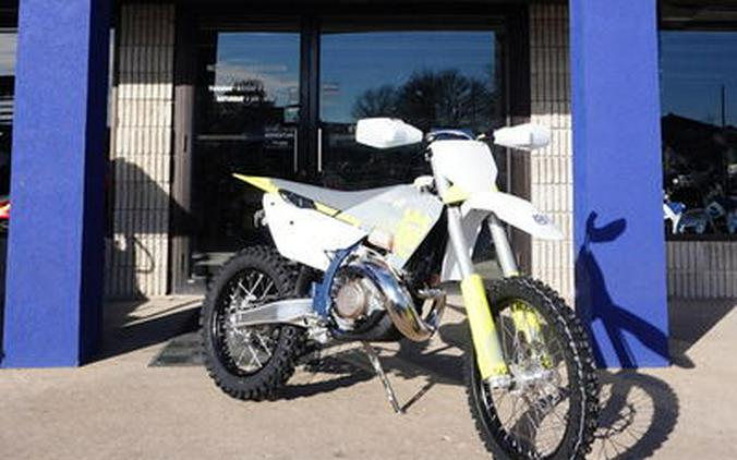 2024 Husqvarna® F2401X5