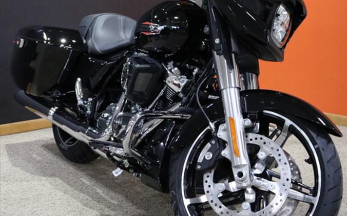 2025 Harley-Davidson® Street Glide® Vivid Black