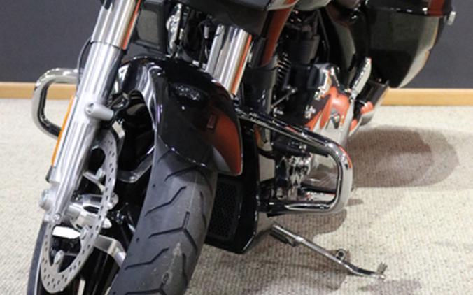 2025 Harley-Davidson® Street Glide® Vivid Black