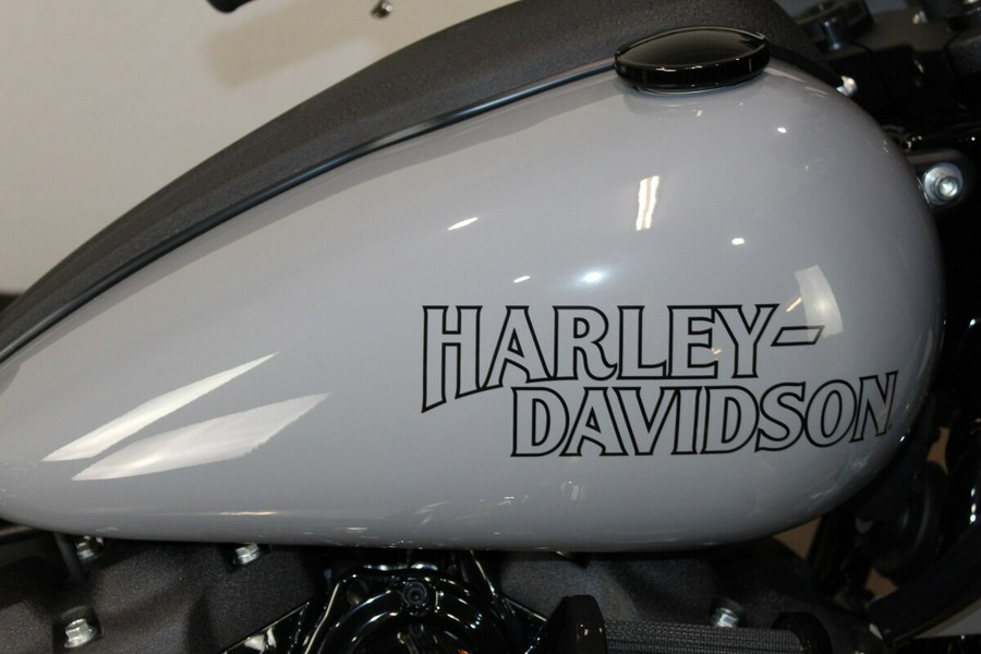 Harley-Davidson® Low Rider® ST 2026 FXLRST 84663607 DRK BILIARD GRY