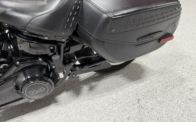 2019 Harley-Davidson Softail FLHCS - Heritage Classic 114