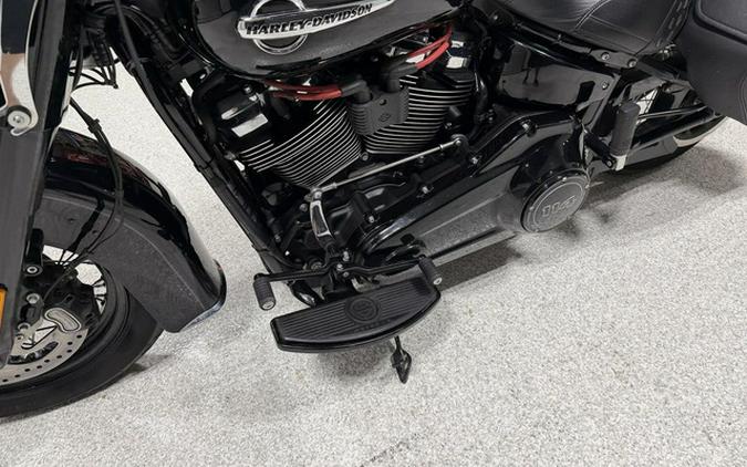2019 Harley-Davidson Softail FLHCS - Heritage Classic 114