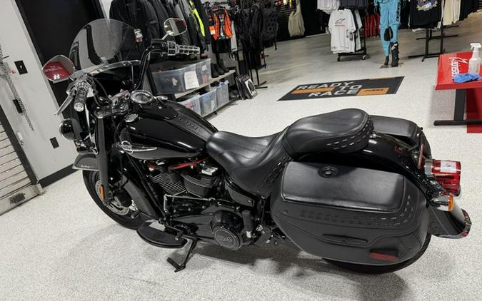 2019 Harley-Davidson Softail FLHCS - Heritage Classic 114