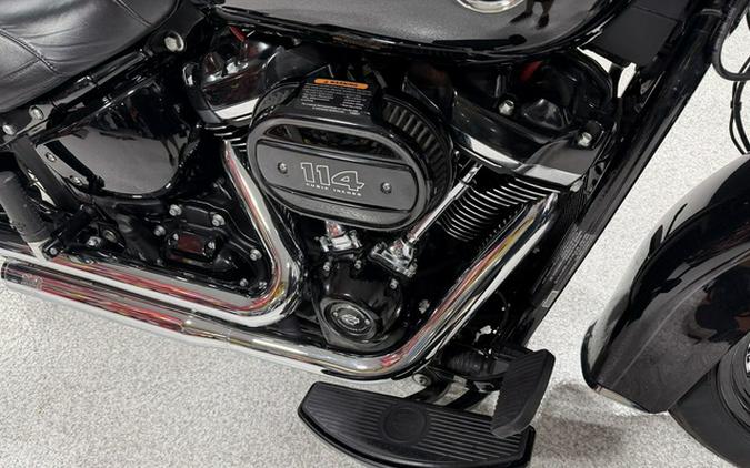 2019 Harley-Davidson Softail FLHCS - Heritage Classic 114