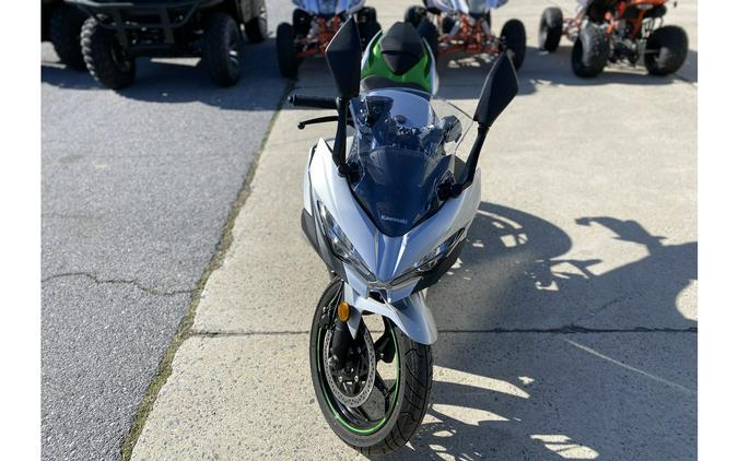 2024 Kawasaki Ninja® e-1 ABS