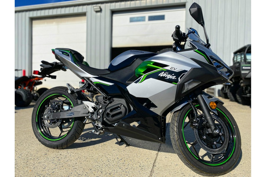 2024 Kawasaki Ninja® e-1 ABS