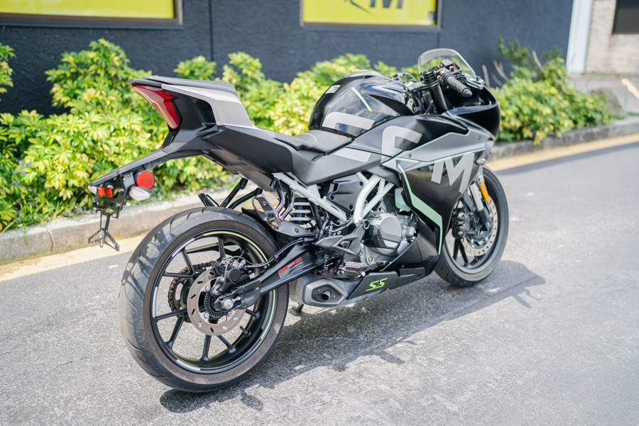 2022 CFMOTO 300SS