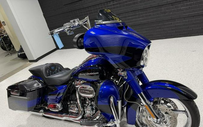 2017 Harley-Davidson FLHXSE - CVO Street Glide