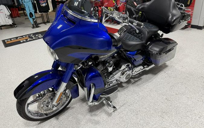 2017 Harley-Davidson FLHXSE - CVO Street Glide