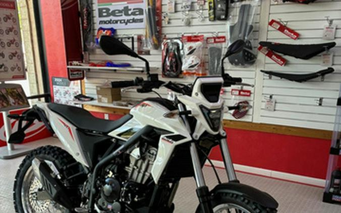 2026 Beta Motorcycles Alp 4.0