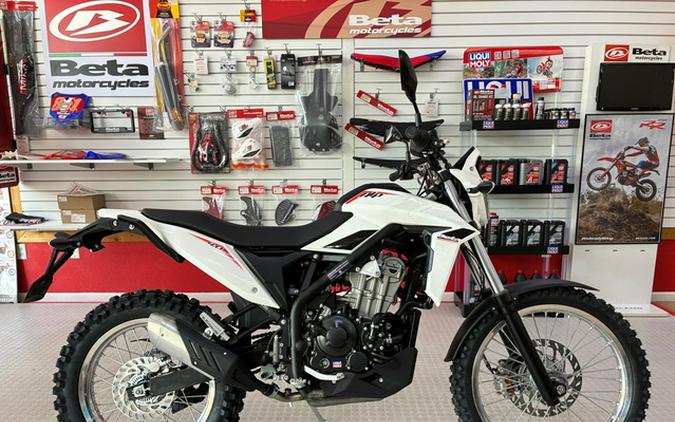 2026 Beta Motorcycles Alp 4.0