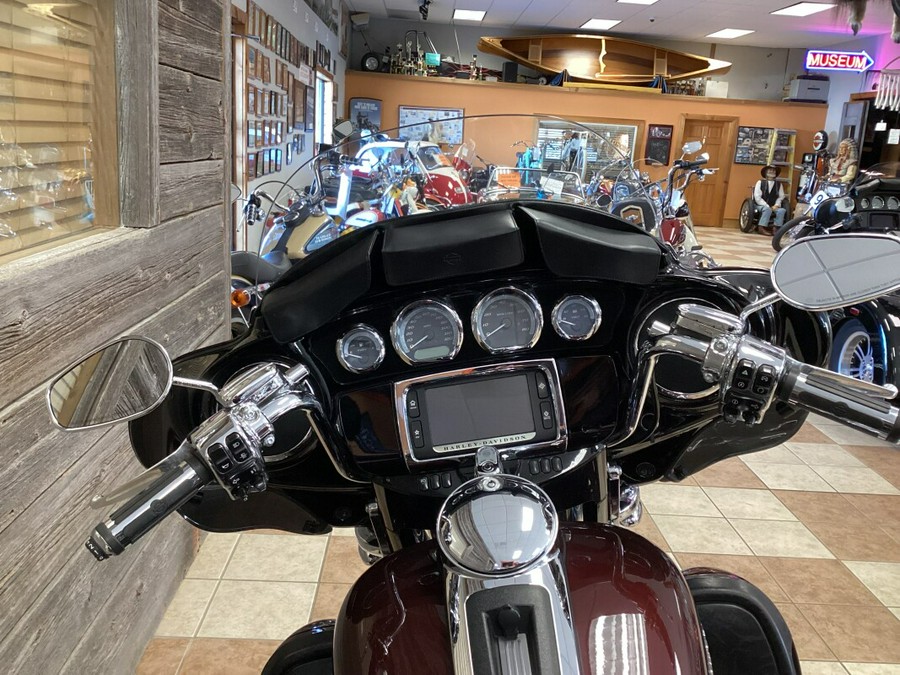 2018 Harley-Davidson® Ultra Limited Twisted Cherry