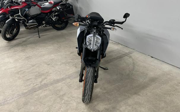 2022 KTM 390 Duke