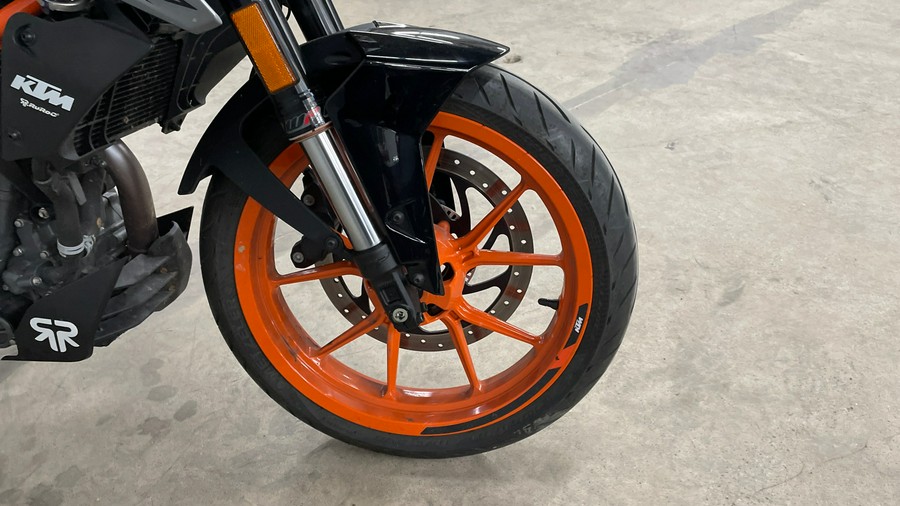 2022 KTM 390 Duke