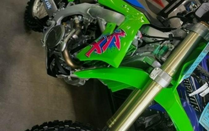 FIRST LOOK! 2024 KAWASAKI KX250, KX112, KX85 & KX65 MODELS