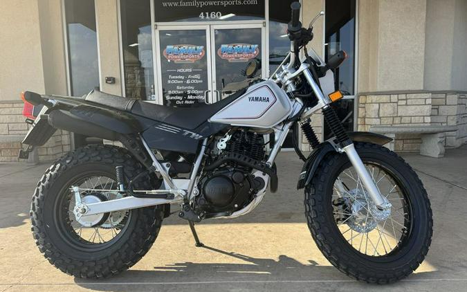 New 2024 YAMAHA TW200 GALLANT GRAY