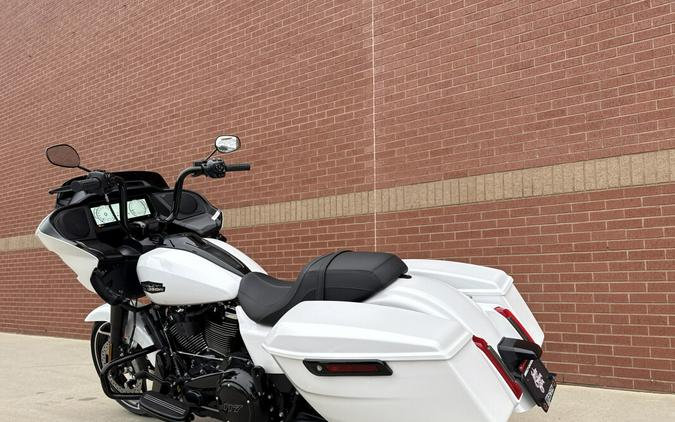 FLTRX 2025 Road Glide®