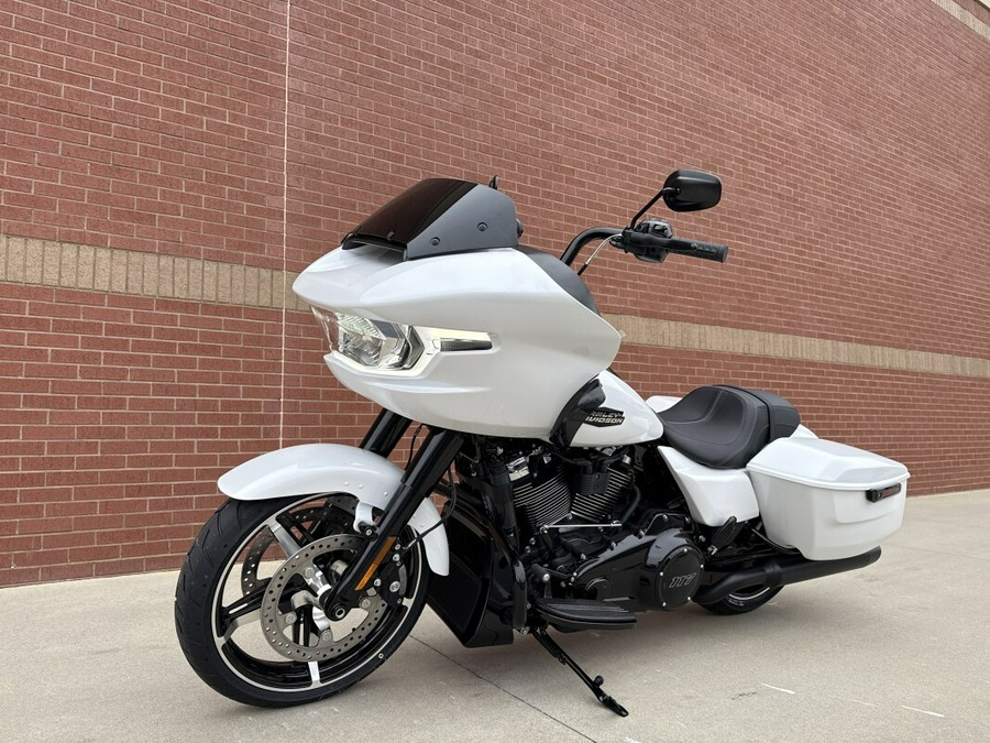 FLTRX 2025 Road Glide®