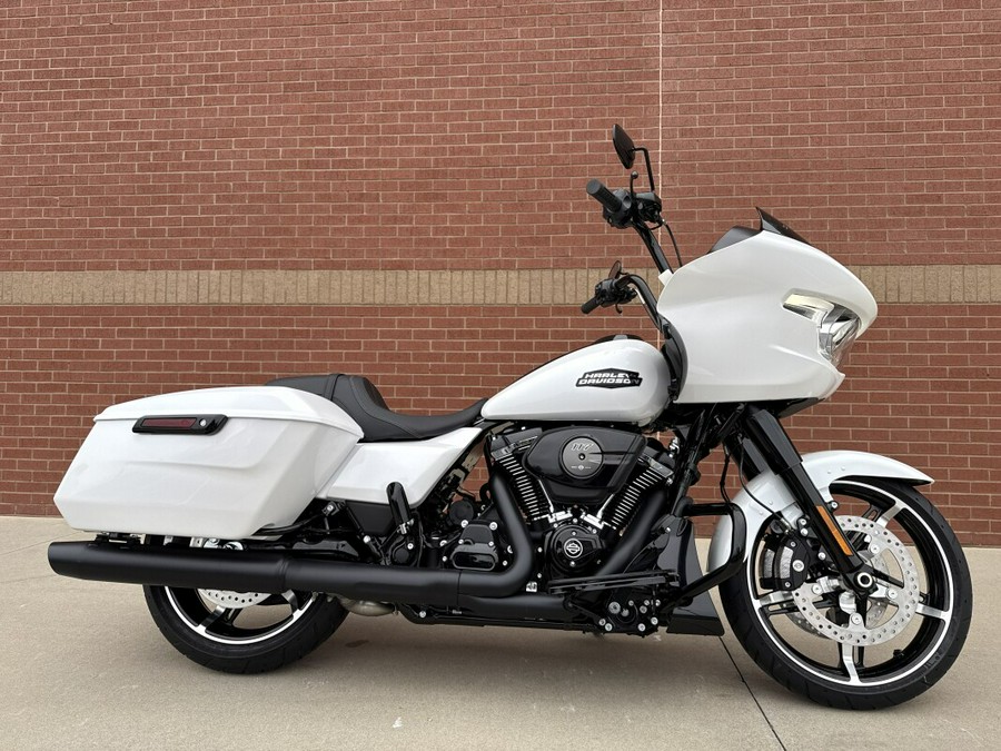 FLTRX 2025 Road Glide®