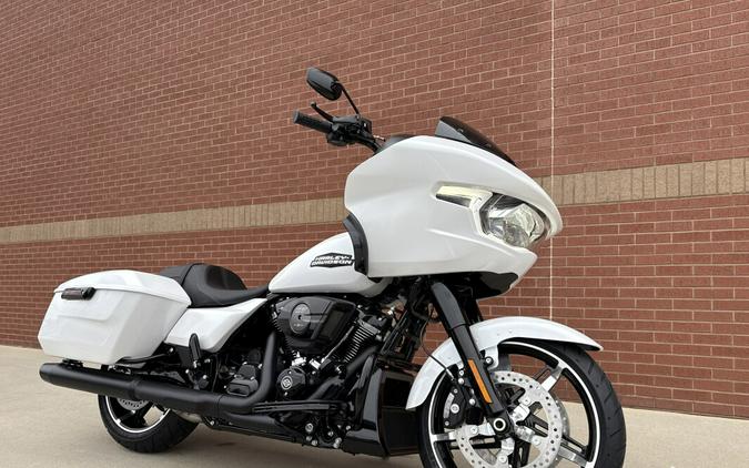 FLTRX 2025 Road Glide®