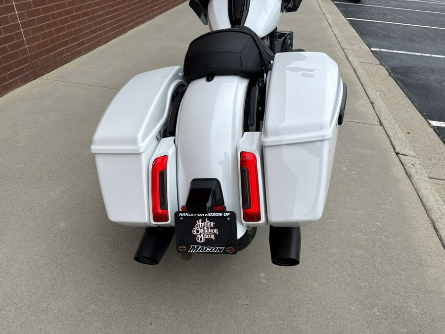 FLTRX 2025 Road Glide®