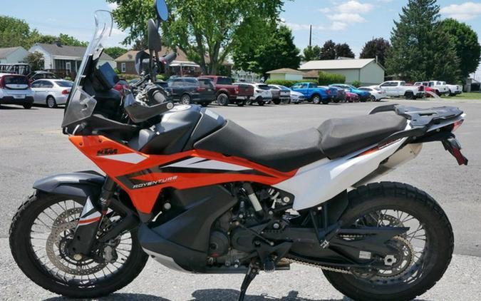 2023 KTM Adventure 890