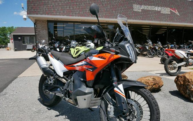 2023 KTM Adventure 890