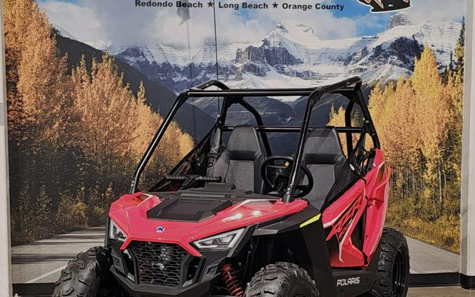 2025 Polaris RZR 200 EFI